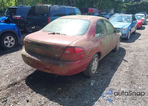 1999 Ford Escort Se from USA, damaged, VIN 1FAFP13P8XW124454
